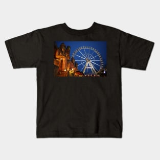 Luxor Temple replica and Giant Ferris wheel at the Christmas Market (Weihnachtsmarkt - Wintertraum am Alexa) near Alexanderplatz, Berlin, Germany Kids T-Shirt